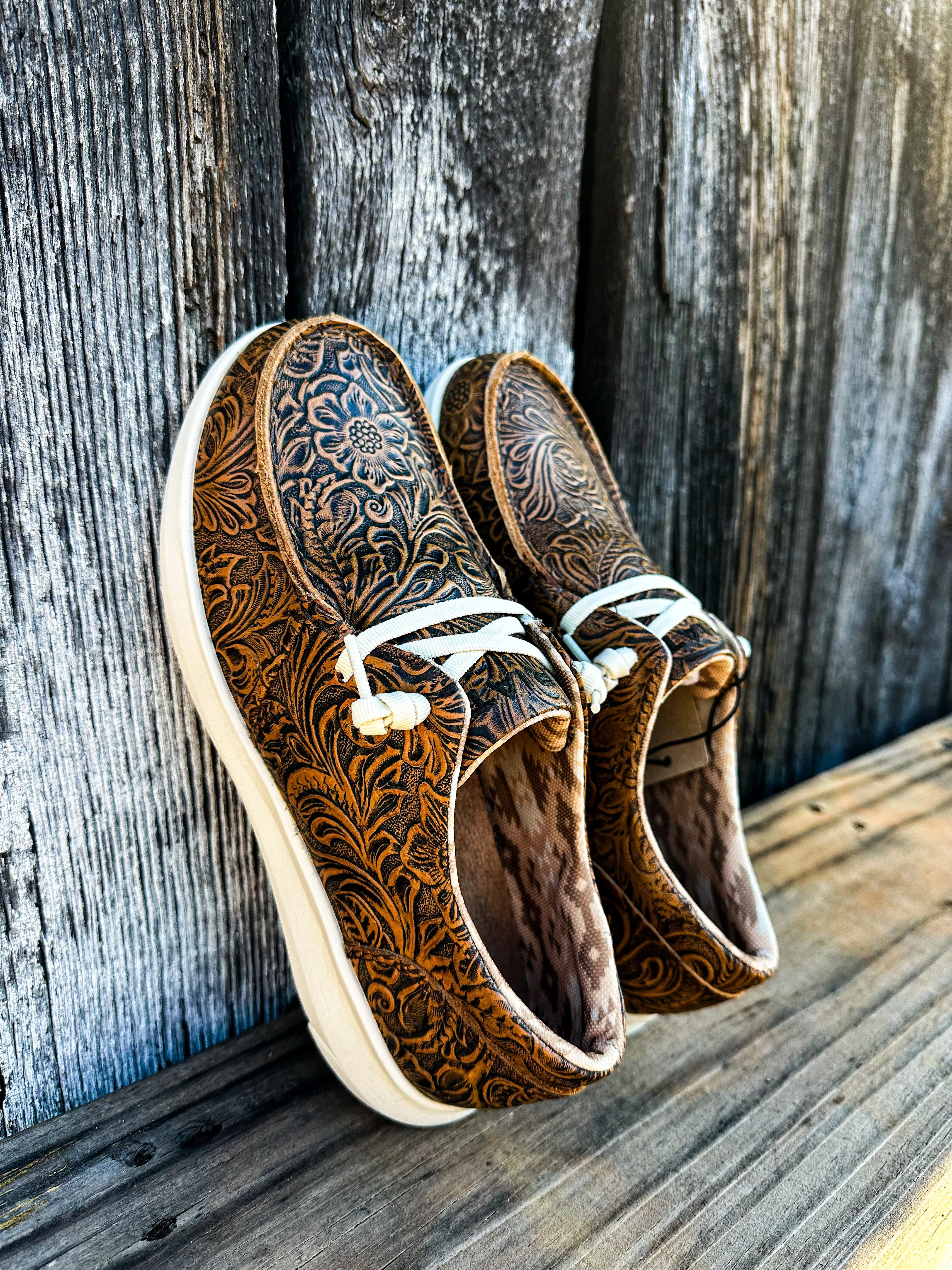 Brown Floral Emboss Ariat Hilo