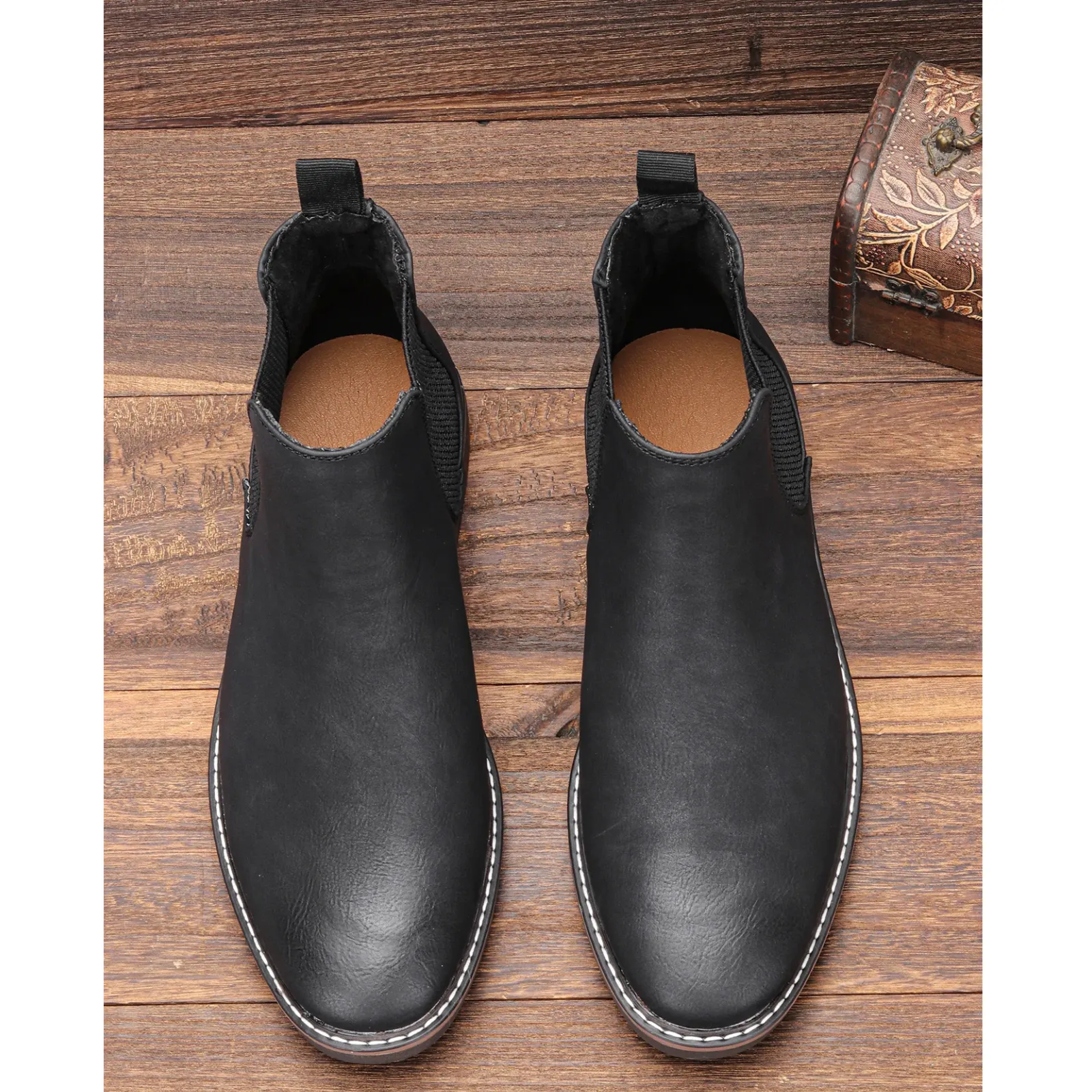 Chelsea boots for men with comfortable insole and non-slip sole