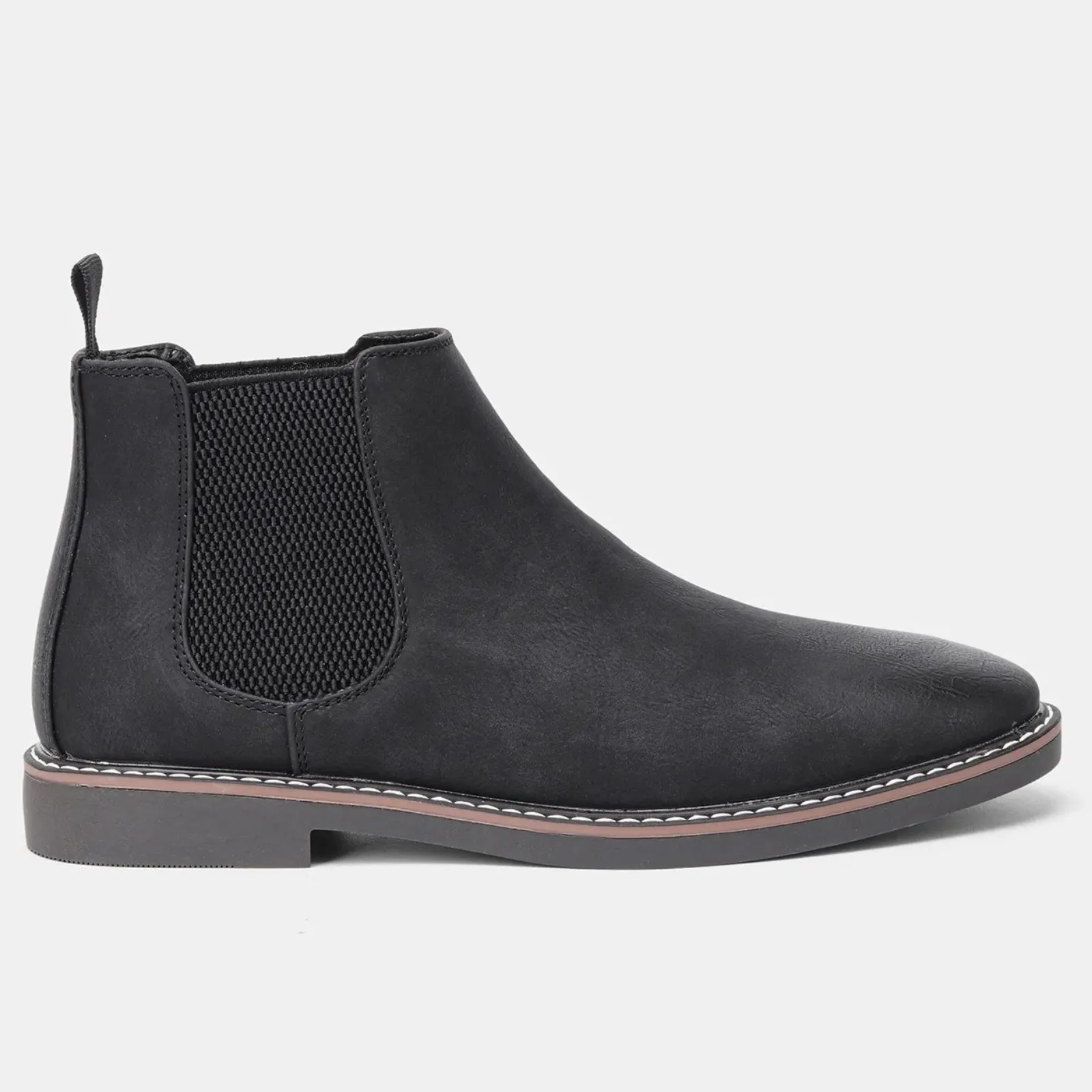 Chelsea boots for men with comfortable insole and non-slip sole