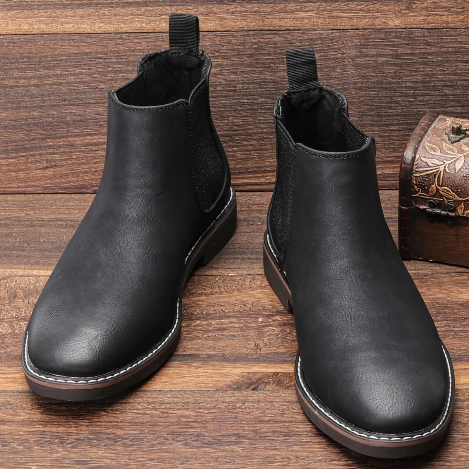 Chelsea boots for men with comfortable insole and non-slip sole