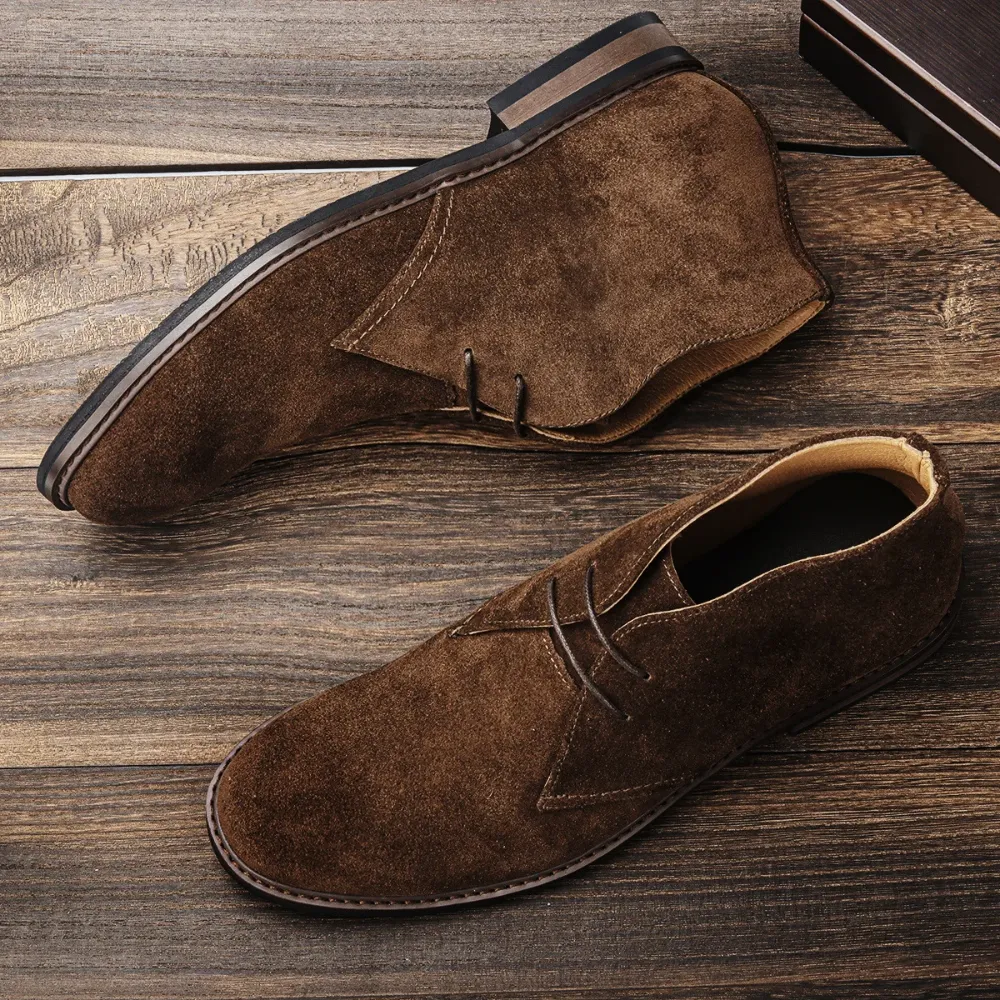 Elegant suede chukka boots for men, hardwearing boots