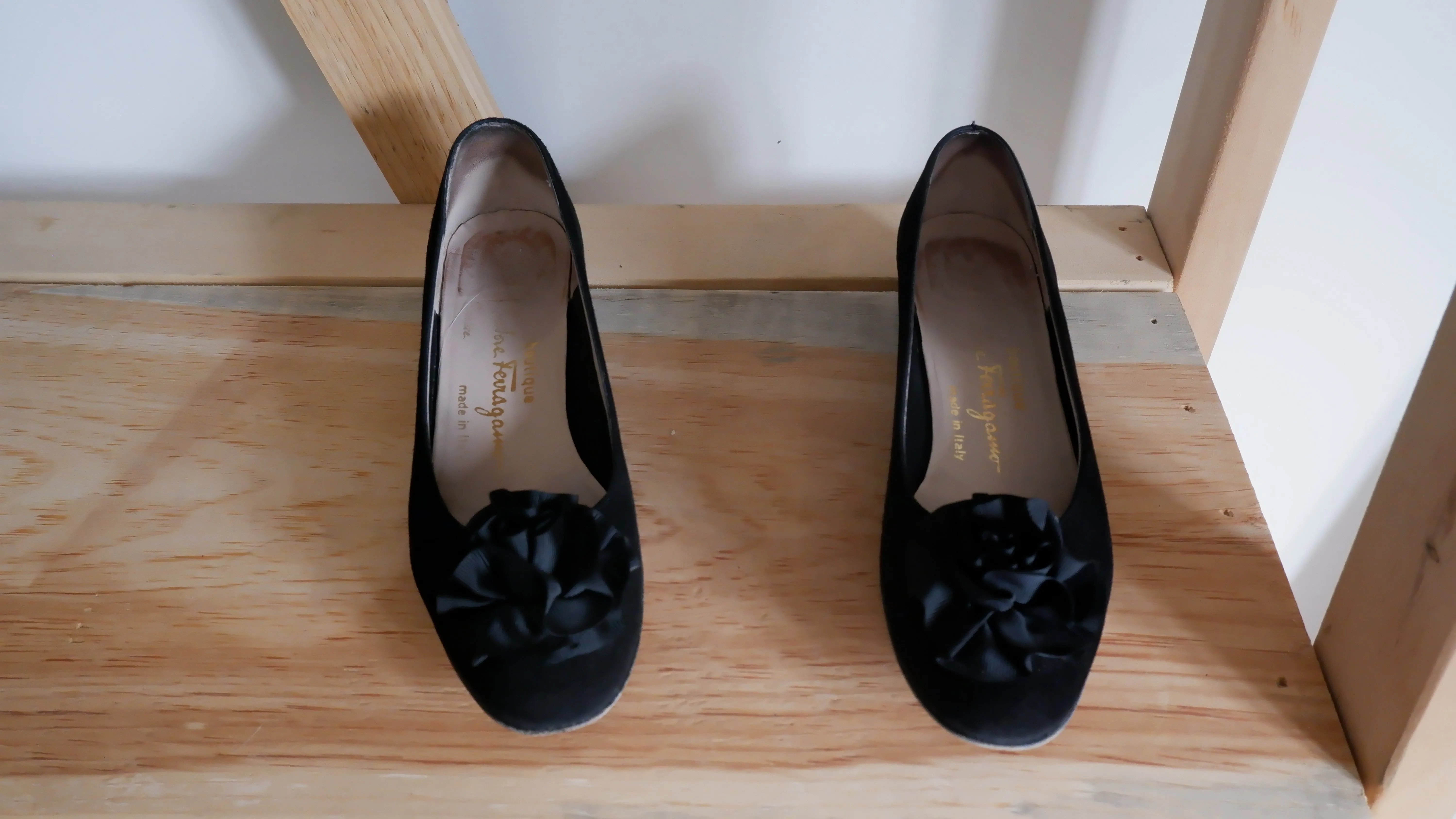 Ferragamo Suede Rosette Pumps - 6.5