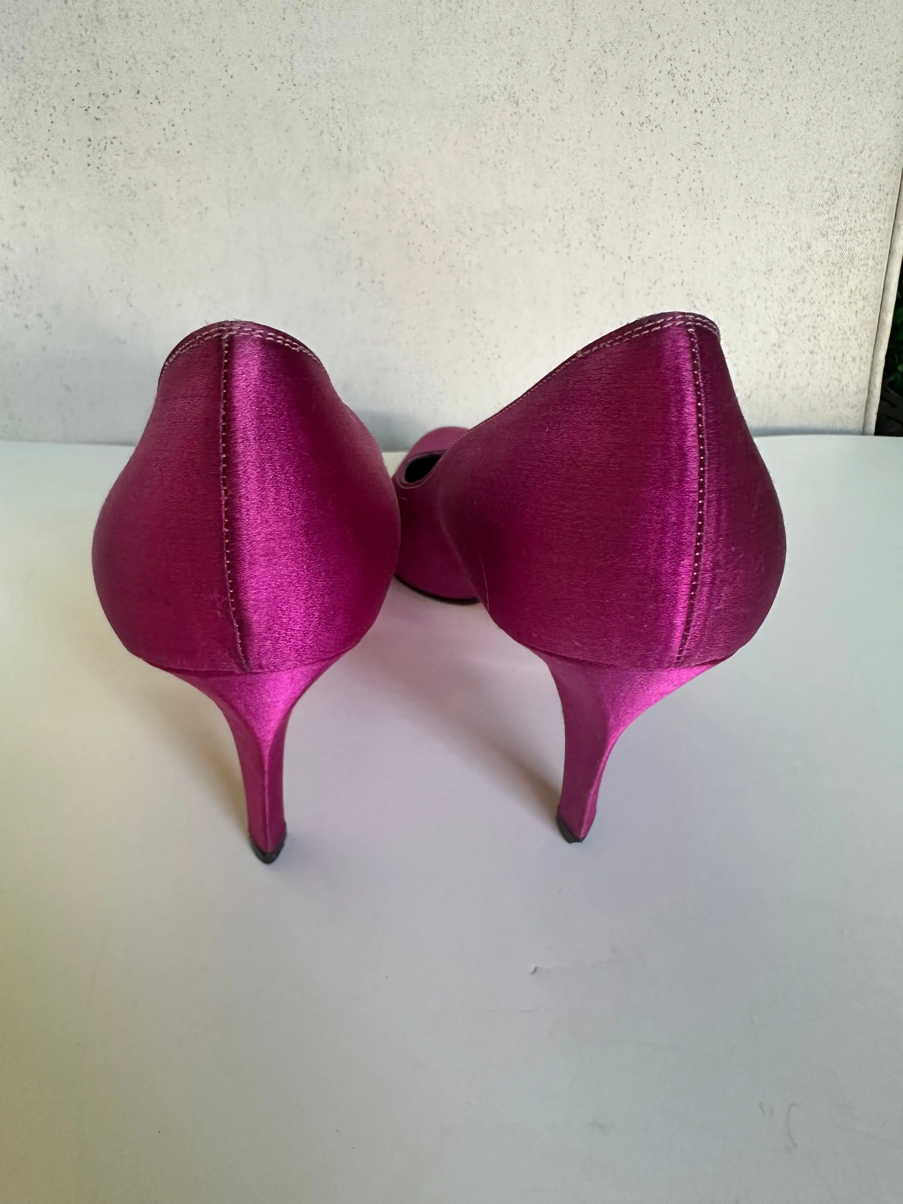 YVES SAINT LAURENT Vintage Pointed Toe Hot Pink Satin Pump~Size 7M- USED~Custom Dyed made in Italy